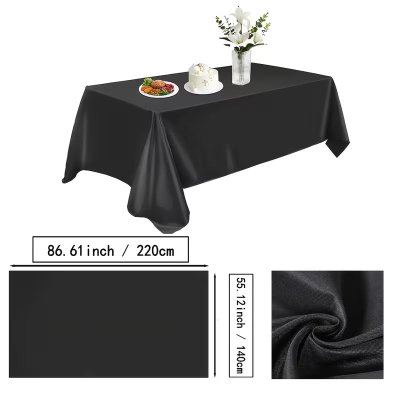 Schwarze Tischdecke 140 × 220 cm – Elegante Gothic- & Halloween-Dekoration